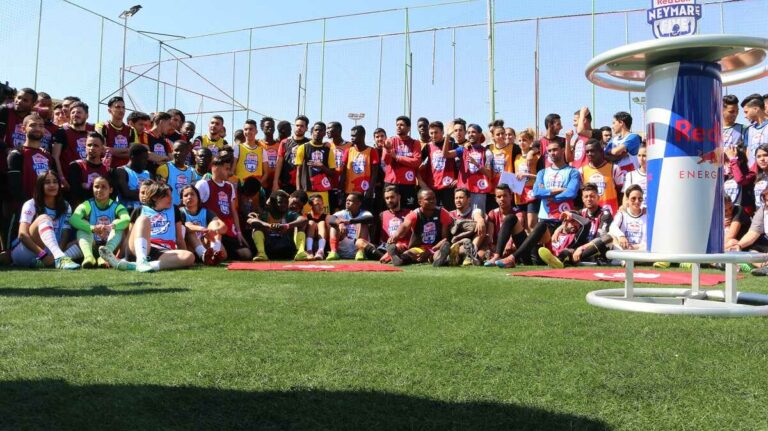 Neymar junior 5 teams